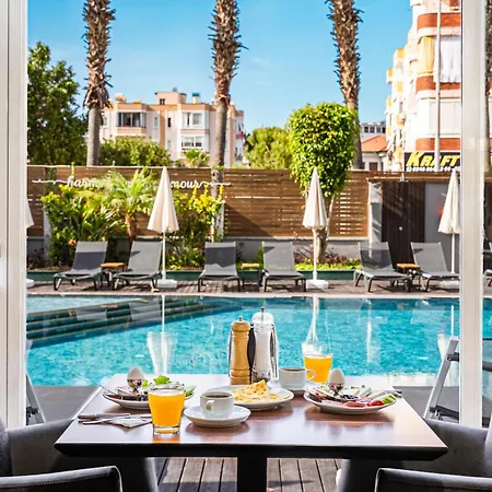 Aparthotel Hma &