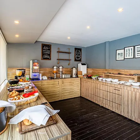 Aparthotel Hma &